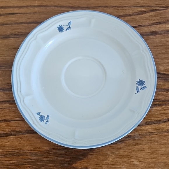 Brick Oven Stoneware Blue Floral Teacup and Saucer - Picture 3 of 8